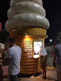 This is an ice cream cone ordering an ice cream cone from an ice cream cone