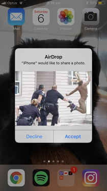 This kid keeps on airdropping me weird ass images in the airport