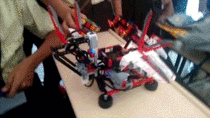 This Lego robot solves Rubiks Cubes