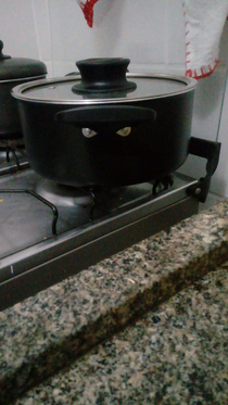 This pot looks angry
