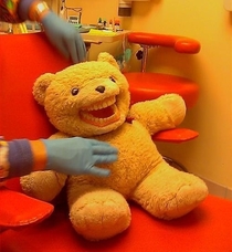 This teddy bear is supposed to make kids feel more at ease at the dentist