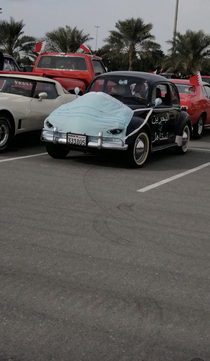 This VW beetle I saw from a car meet yesterday