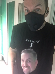 To avoid masked identity confusion my friend Kai made a helpful shirt