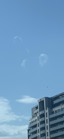 Today I saw a penis shaped cloud