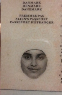 Wearing the wrong colored Hijab for a passport photo