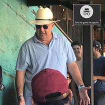 When Andrew Zimmern doesnt want to be recognized in public he just enables Incognito Mode