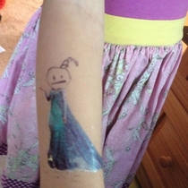 When the temporary Frozen tattoo disintegrates artistic dads improvise