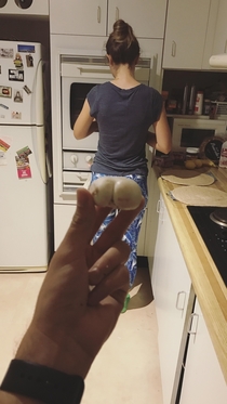 With a butt this big theres not mushroom left in this kitchen for a fun-guy like me