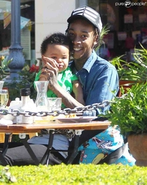 Wiz Khalifa looks like a mom who just got out of rehab and won custody of her child