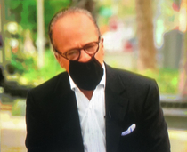 Wonder why no one told Lester Holt he had his mask on sideways He looks so ridiculous its hilarious