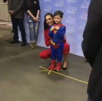Wonder Woman finding Supermans weakness