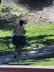 Yo look at his bush